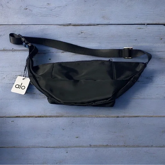 ALO Yoga Black Crossbody Bag - Picture 3 of 8